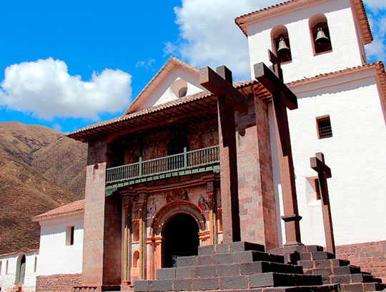 Vista exterior de templo de Andahuaylillas