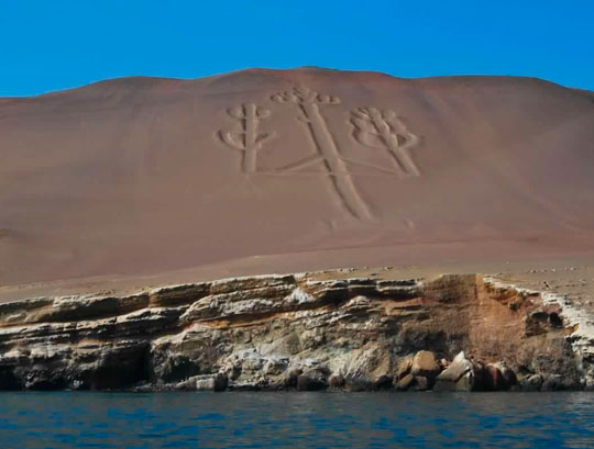 Candelabro en Paracas